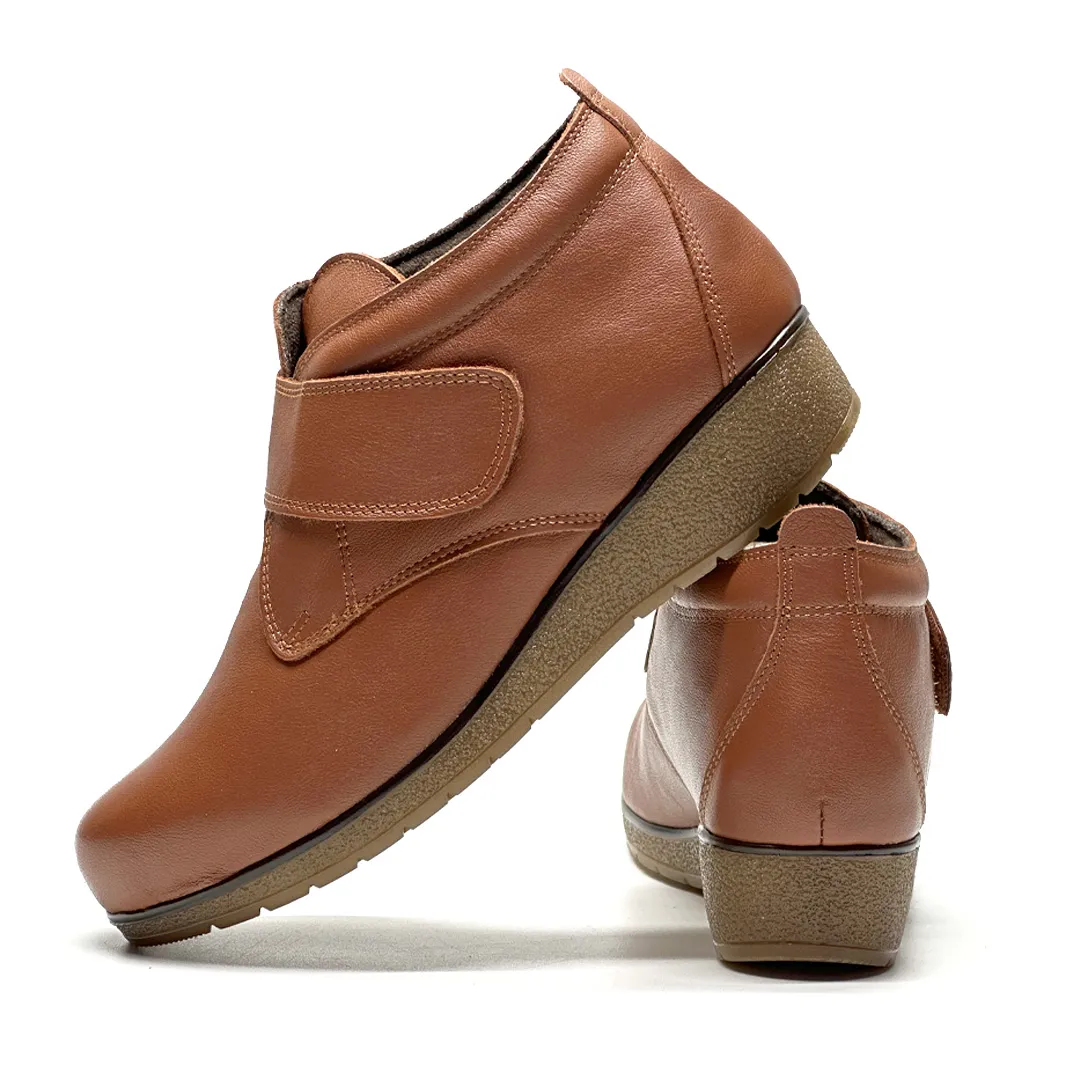 7546 Botín Velcro Cuero