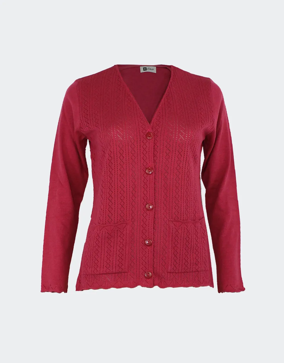 Chaqueta mujer punto fino, cuello pico con botones y bolsillo, calada a pequeños rombos. VERANO