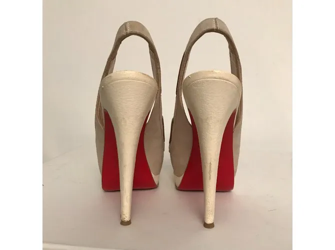 Christian Louboutin Sandalias Beige 