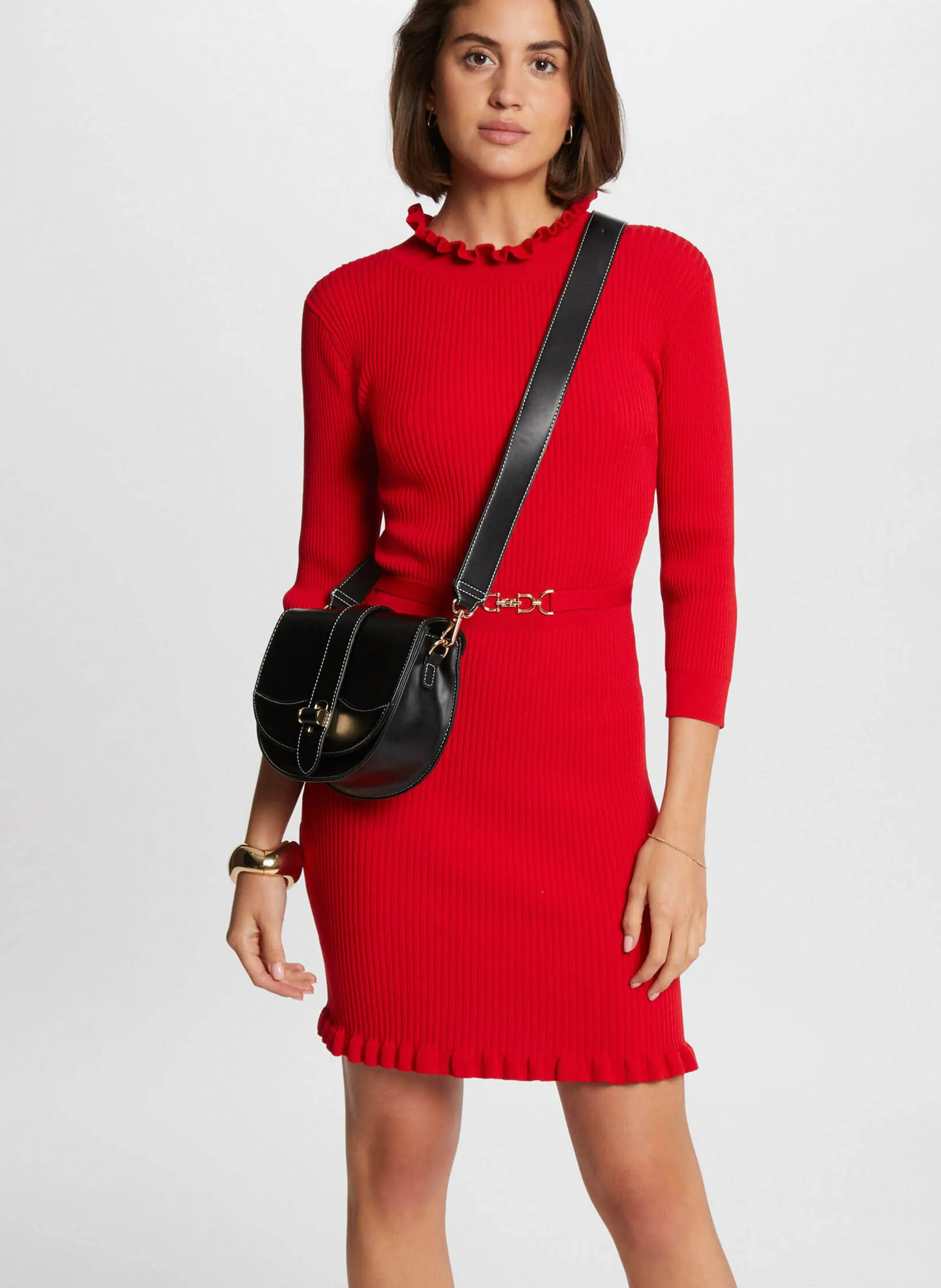 MORGAN RMISS - Vestido tipo jersey ajustado con cuello alto en rojo