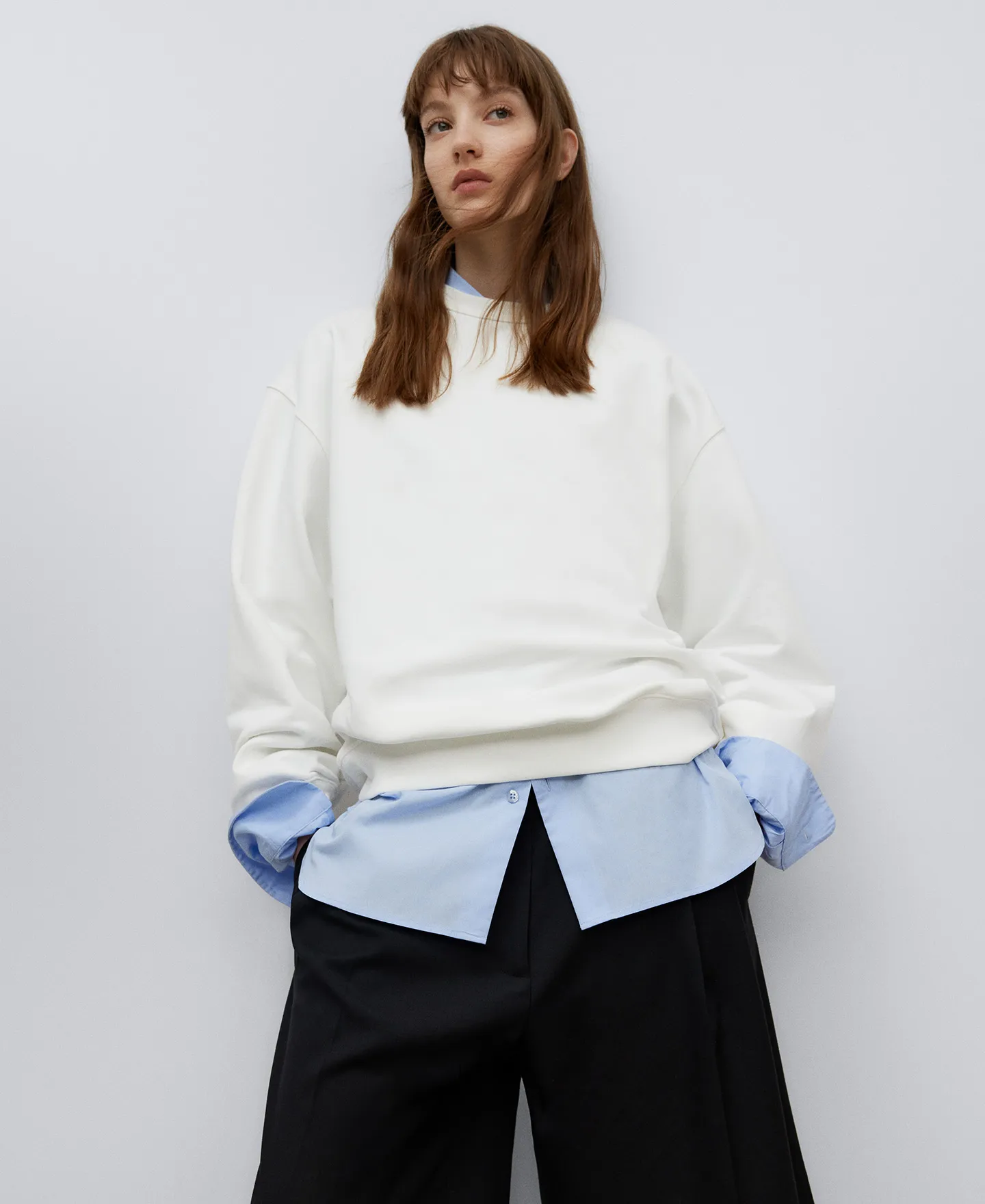 Sudadera cuello caja blanca mujer